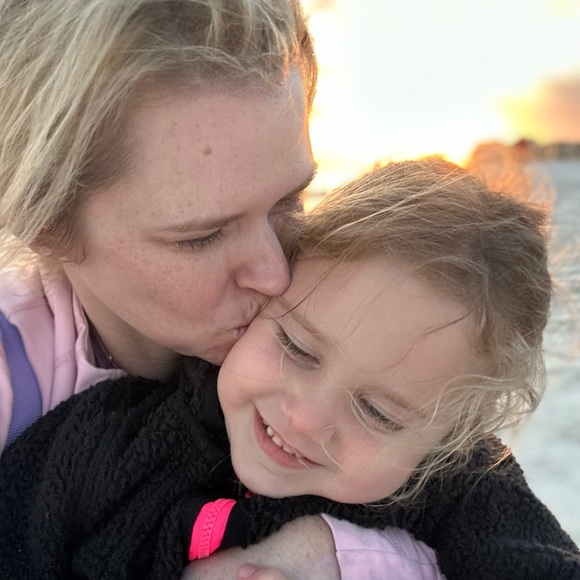 Meet your Posher, Tiffany, aka Little Luxe. Posh Ambassador! - Picture 4 of 6